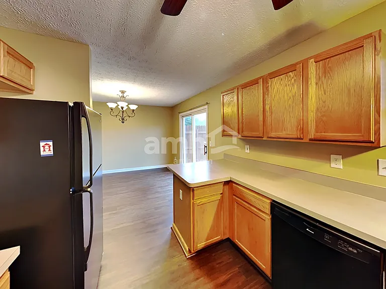 3019 Olson Pl — Photo 5