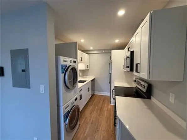 132 Sherman St, Cambridge, MA 02140