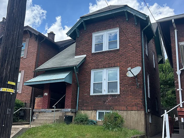 521 Maple St — Photo 1