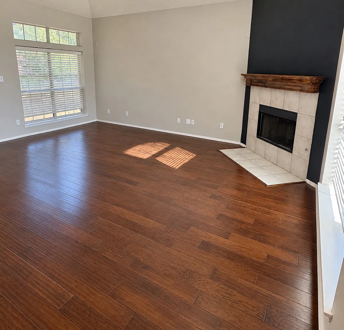 4 bed, 2.5 bath, 2330 sqft, $2,725 — Photo 3