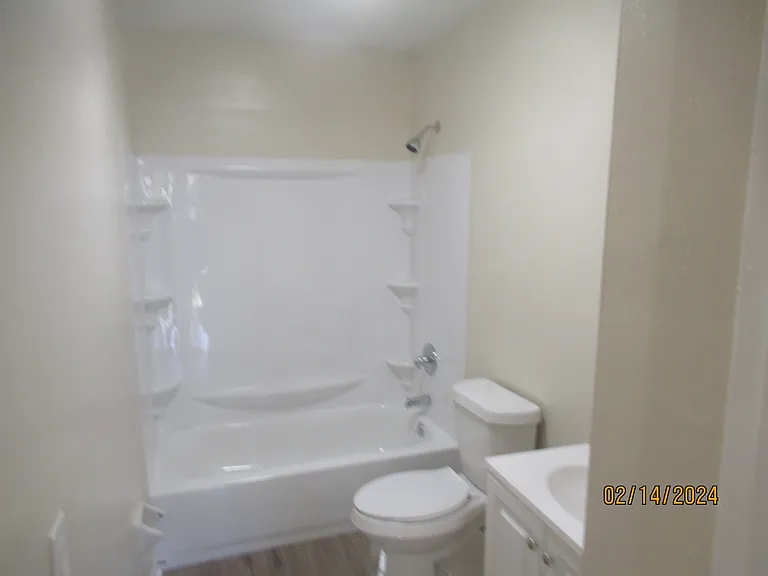 2102 W Beach St #B — Photo 11