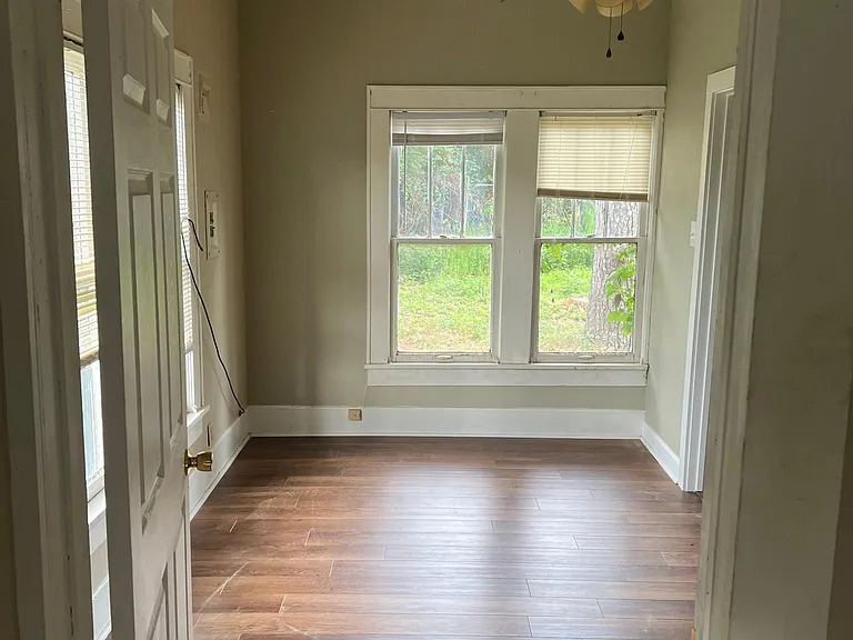 1102 Woodward Ave — Photo 11