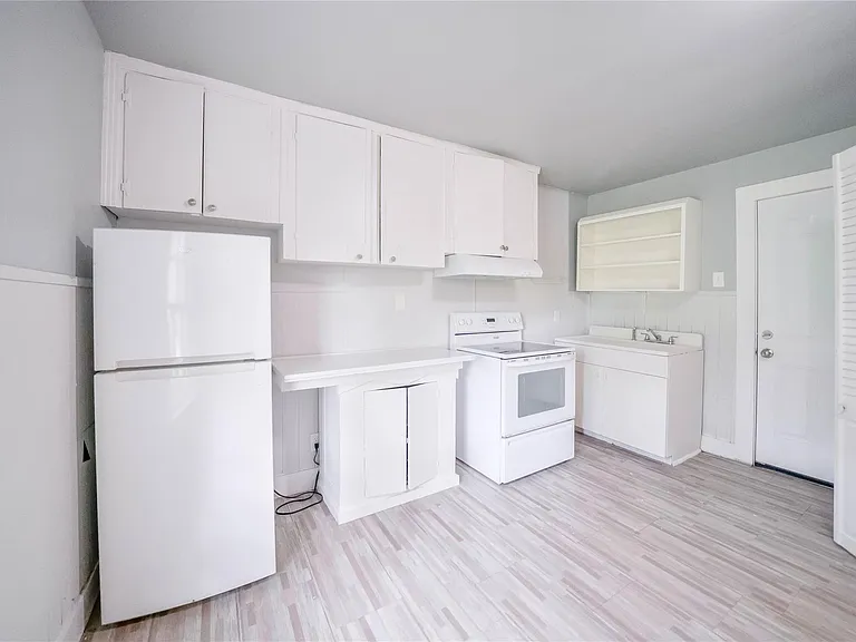 5101 Crane St #2 — Photo 2
