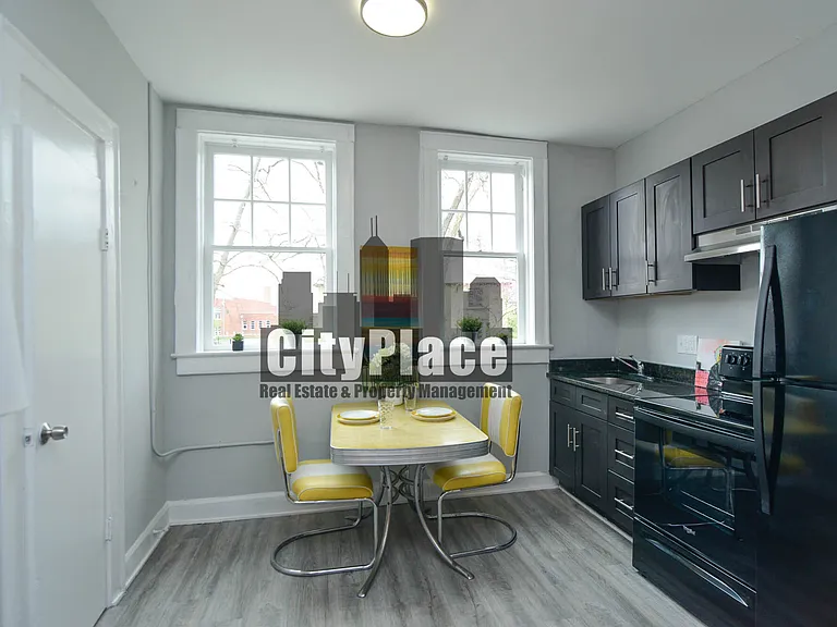 5345 E Washington St #14 — Photo 8
