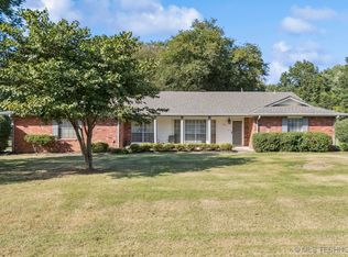 731 Kingfisher Rd, Catoosa, OK 74015