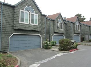 605 Sharp Park Rd #TOWNHOUSE, Pacifica, CA 94044