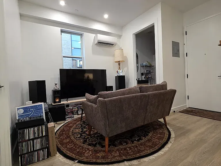 313 Linden St #2BB — Photo 5