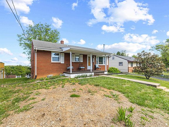 3rd image of 317 Ridge Rd