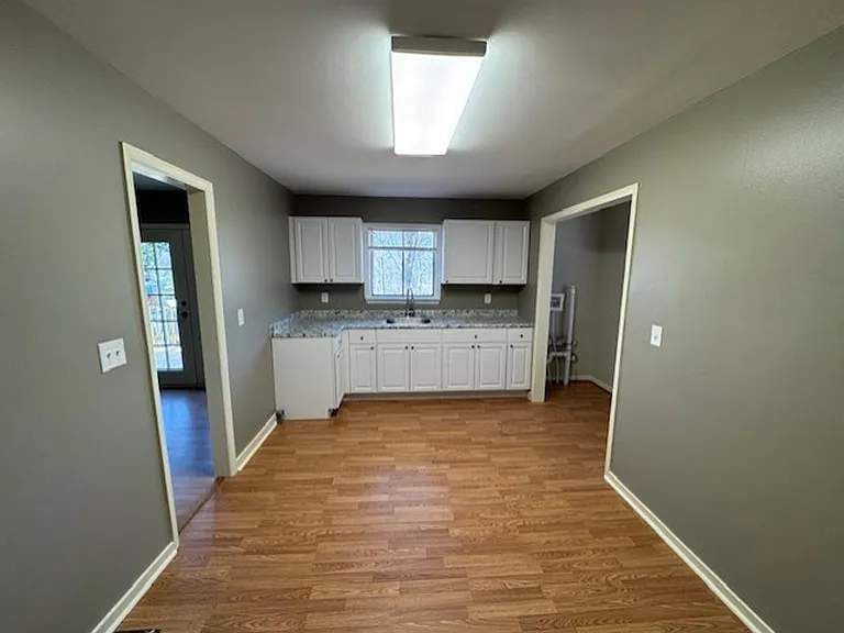 630 Lisa Ln — Photo 12
