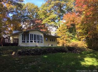 1034 Dunbar Hill Rd, Hamden, CT 06514