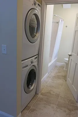 Rented by Realty Collective | media 17