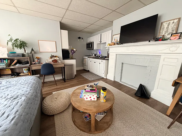 149 Strathmore Rd #3 — Photo 6