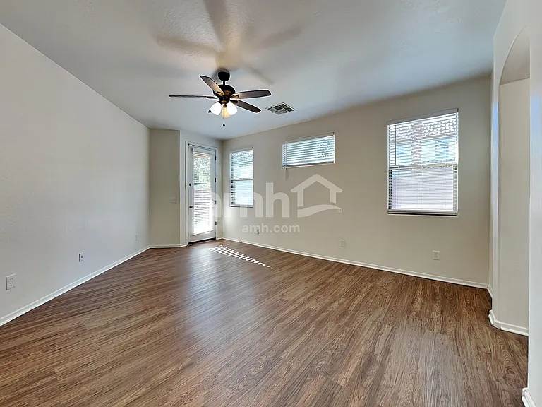 17578 W Ironwood St — Photo 11