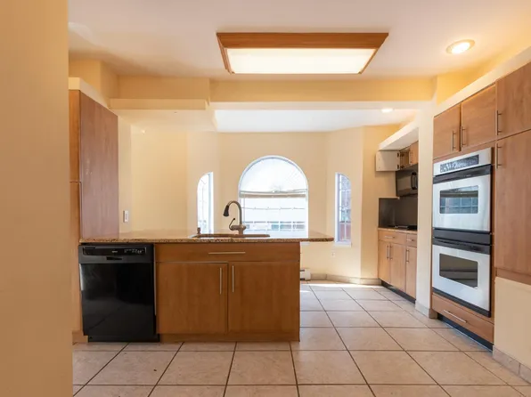 1500 Kinsdale St #1, Philadelphia, PA 19126