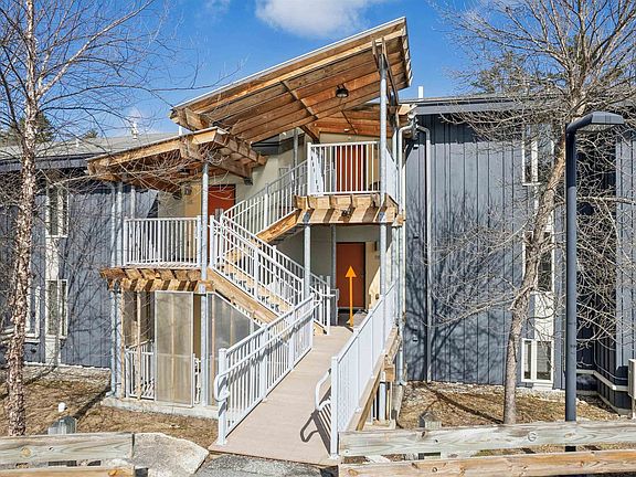 2nd image of 4 Gile Drive #2B