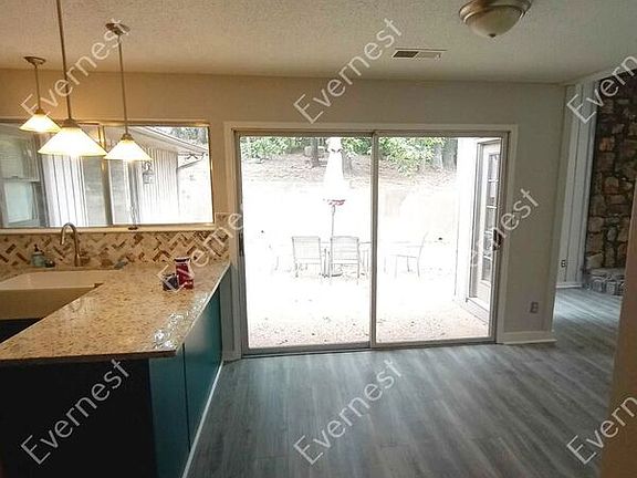 3rd image of 3222 Tyrol Ln