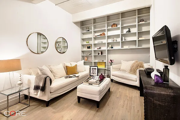 Rented by CORE | media 58