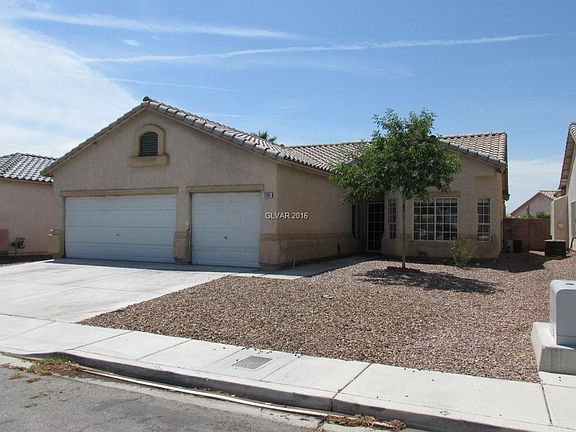 2nd image of 2201 Island Dreams Ave