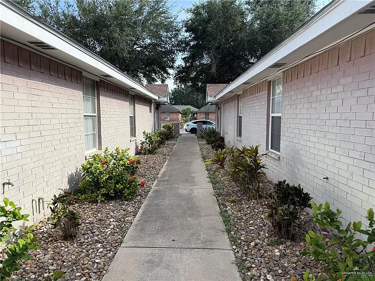 1913 Agua Fina Ave #2 — Photo 2