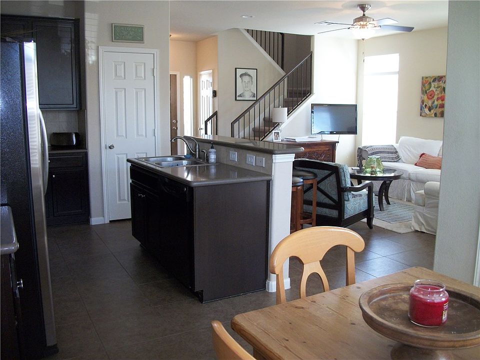 1st image of 933 Heritage Springs Trl