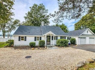 48 Dyke Rd, Setauket, NY 11733