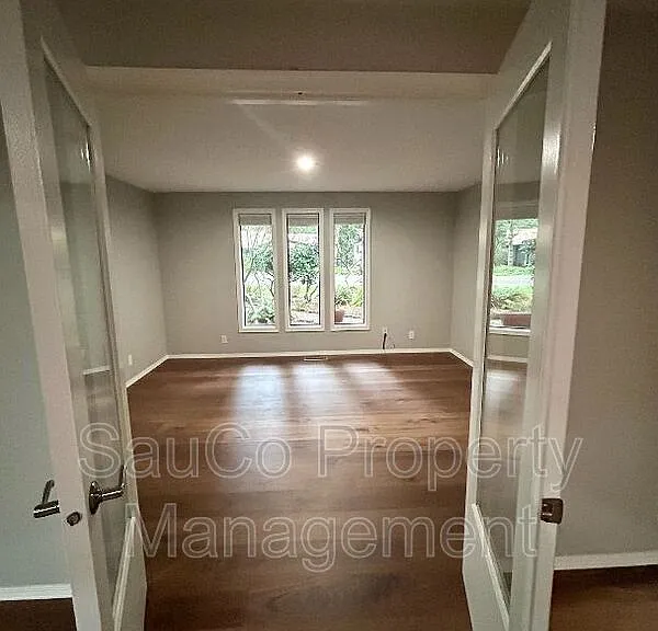 515 SE 26th Ave — Photo 9