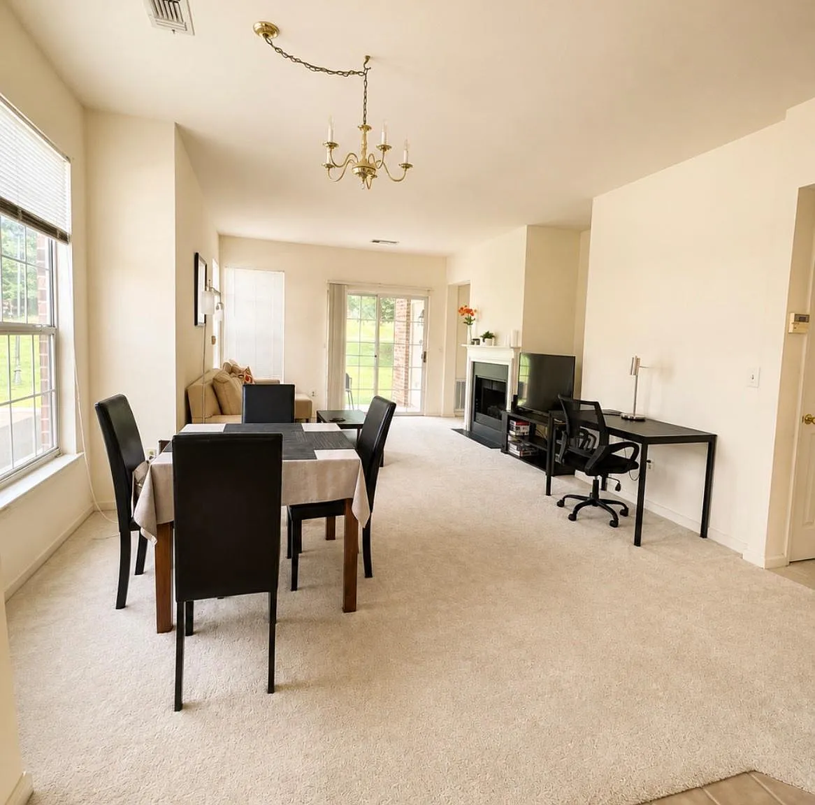 Chelsea Courts Condominium — Photo 4