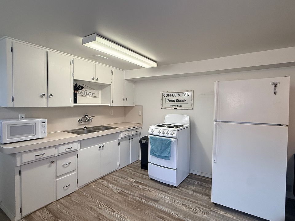 1st image of 722 3rd St APT 3