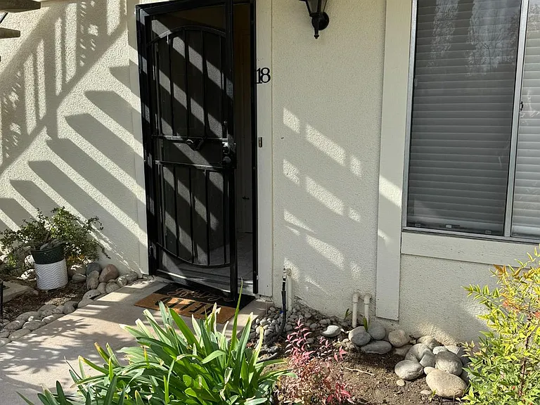5085 N Wishon Ave #18 — Photo 2