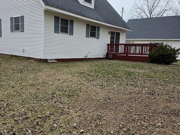 4th image of 2283 S River Rd