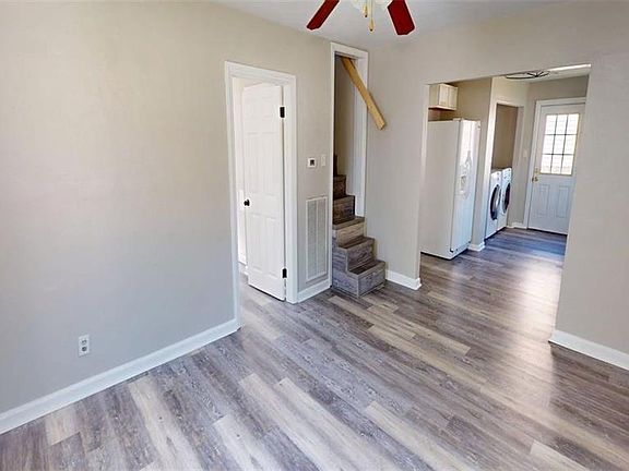 4th image of 3307 Arlington Pl