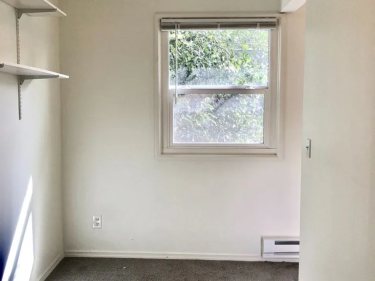 815 15th Ave E #5 — Photo 15