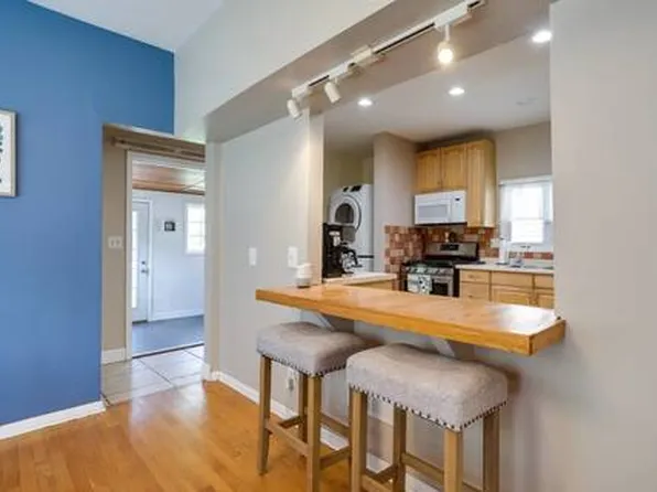 1613 Carroll Ave, Saint Paul, MN 55104