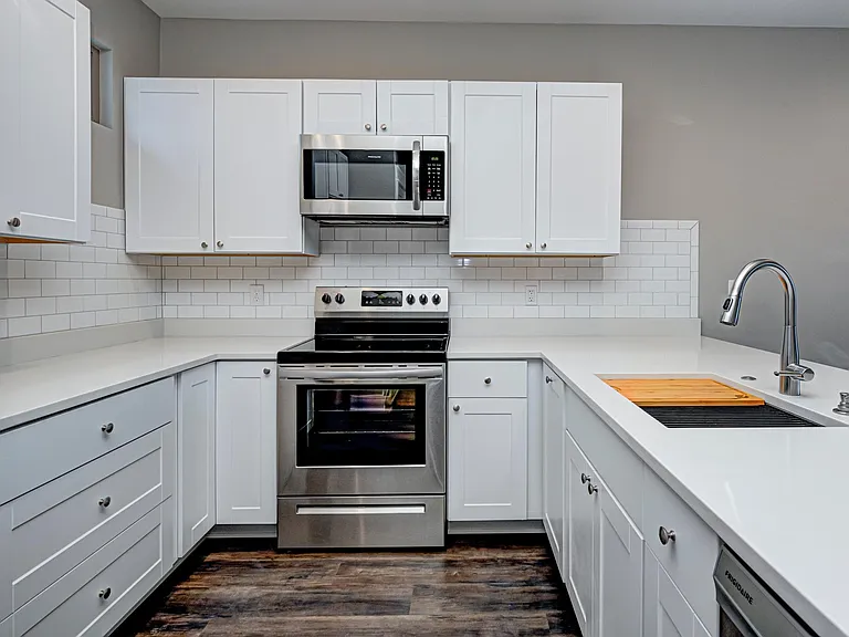 2528 Broadway St #B — Photo 13
