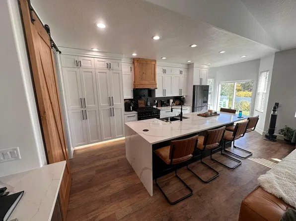 923 W 2100 N, Pleasant View, UT 84404