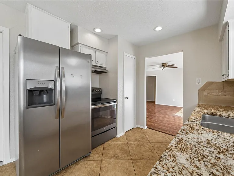 17134 Barcelona Dr — Photo 9