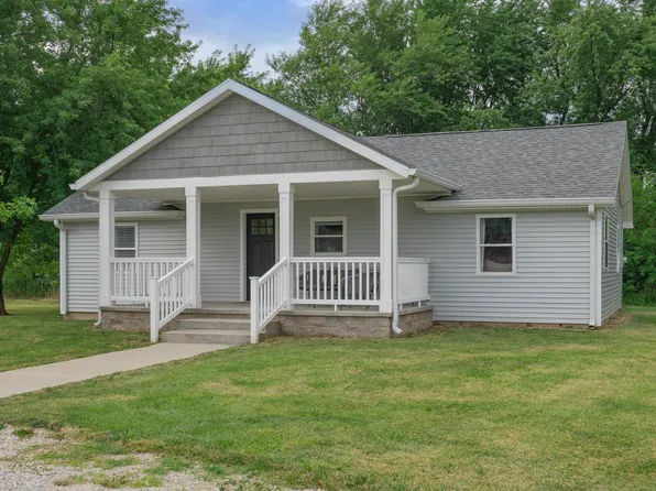 827 N County Road 325 E, New Castle, IN 47362