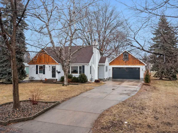 133 19th Ave S, Hopkins, MN 55343