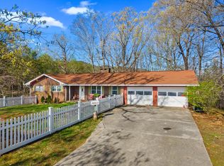 1060 Sunset Cir, Newport, TN 37821