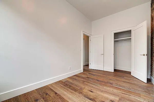 Rented by REAL New York | media 21
