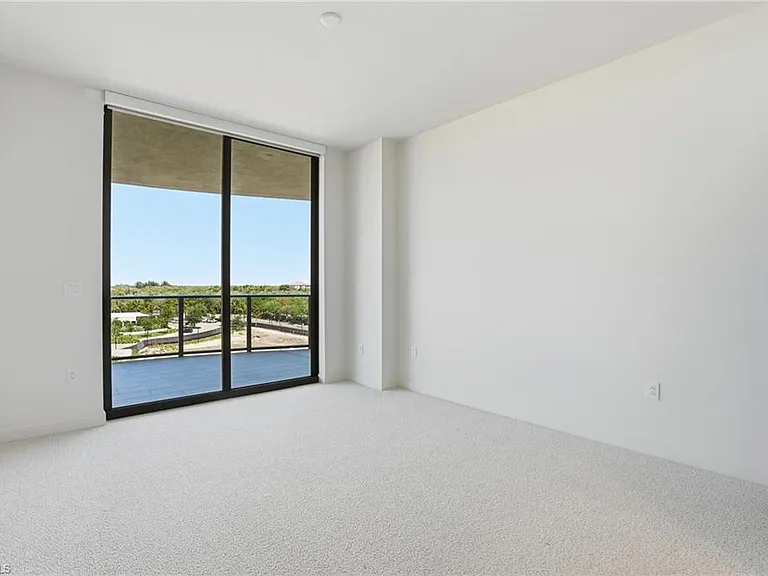 5100 Seagrass Blvd #306 — Photo 35