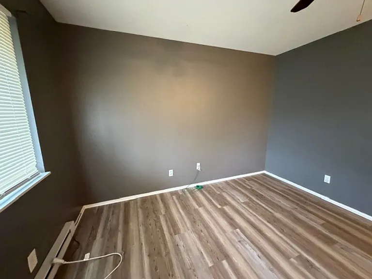 7489 Hazelcrest Dr — Photo 17