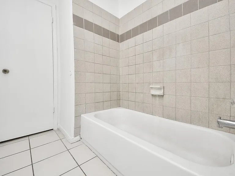 15534 Weldon Dr — Photo 28