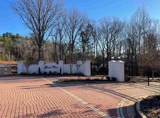 16 Riveria Dr, Savannah, TN 38372