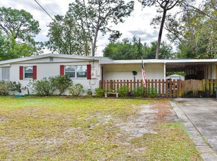 7904 Cezanne Dr N, Jacksonville, FL 32221