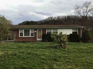5413 Potts Creek Rd, Covington, VA 24426