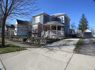 308 E Mechanic St, Wapakoneta, OH 45895