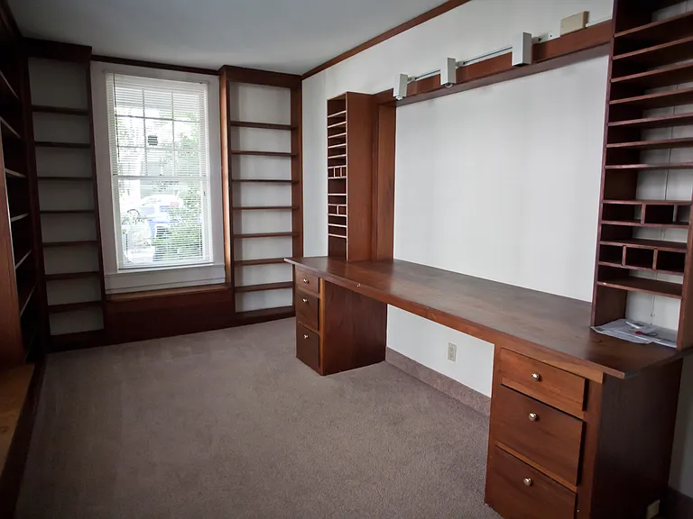 212-1B McCauley St — Photo 13