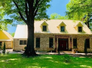 511 S Plantation Dr, Greenville, MS 38701