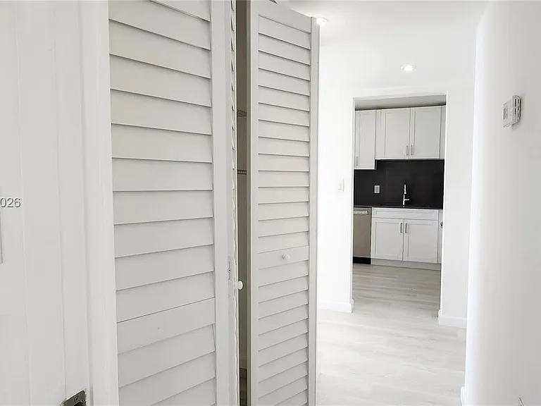 1200 NE Miami Gardens Dr #1005W — Photo 24